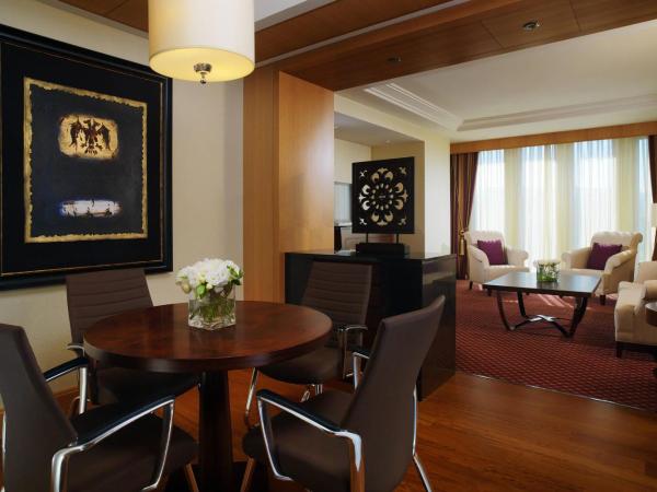 JW Marriott Hotel Ankara : photo 4 de la chambre suite exécutive avec accès au salon exécutif