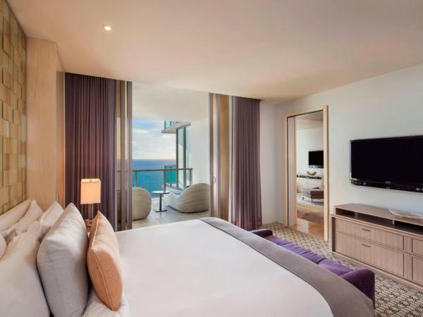 The St. Regis Bal Harbour Resort : photo 6 de la chambre suite royale avec 2 lits king-size - côté océan