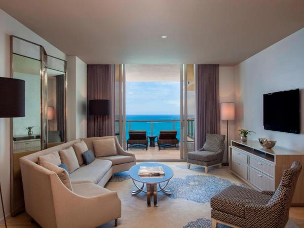 The St. Regis Bal Harbour Resort : photo 8 de la chambre suite royale avec 2 lits king-size - côté océan