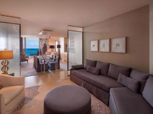 The St. Regis Bal Harbour Resort : photo 4 de la chambre suite lit king-size atlantique avec canapé-lit d'appoint
