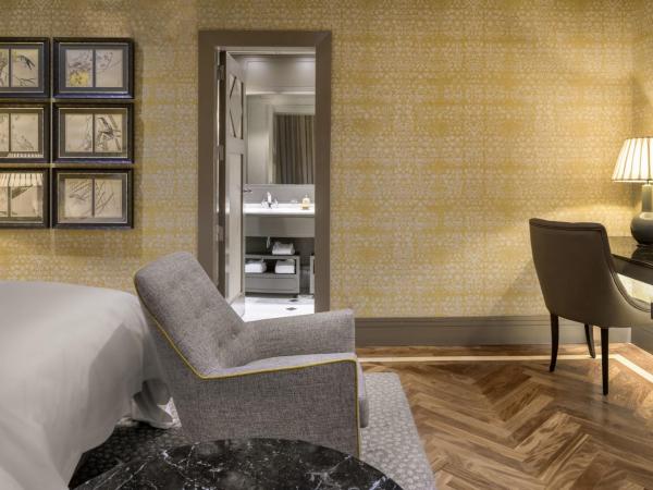 Santo Mauro, a Luxury Collection Hotel, Madrid : photo 5 de la chambre chambre lit king-size deluxe