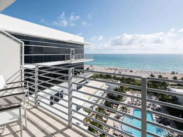 The Ritz-Carlton, South Beach : photo 7 de la chambre chambre lit king-size avec balcon - côté océan