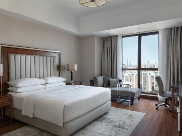 Istanbul Marriott Hotel Asia : photo 3 de la chambre suite lit king-size exécutive avec accès au salon - vue sur ville