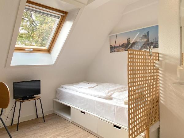 Frauenhotel Hanseatin - Women Only : photo 5 de la chambre chambre simple avec salle de bains commune