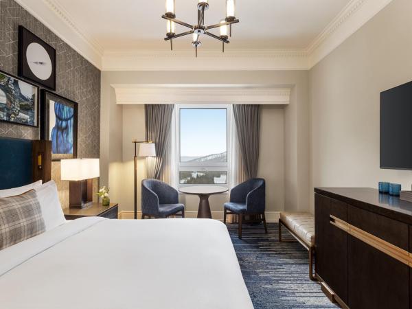 Fairmont Banff Springs : photo 3 de la chambre hébergement fairmont avec et 2 lits doubles et vue