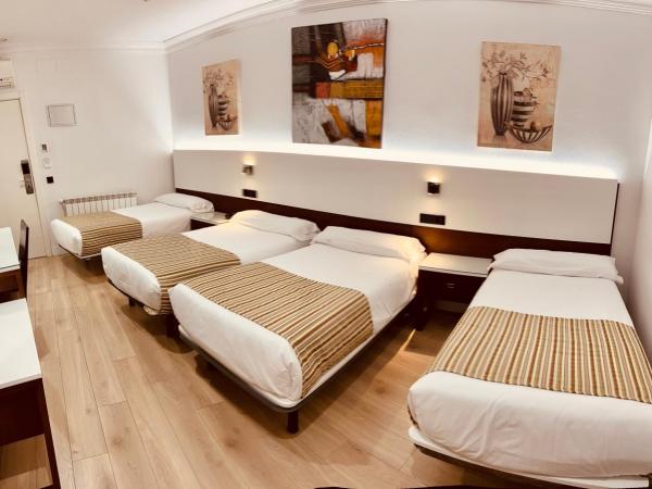 Hostal Abadia Madrid : photo 1 de la chambre chambre quadruple