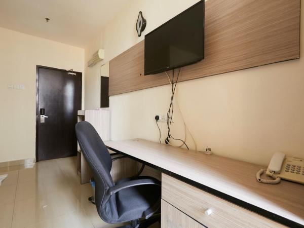 Dolphin Hotel, Chow Kit Kuala Lumpur : photo 10 de la chambre chambre lit king-size