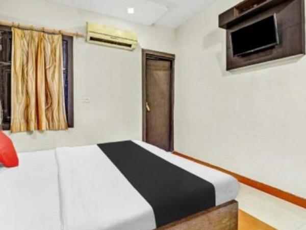Om Sai Nath Hotel & Restaurant By WB Inn : photo 1 de la chambre chambre double standard