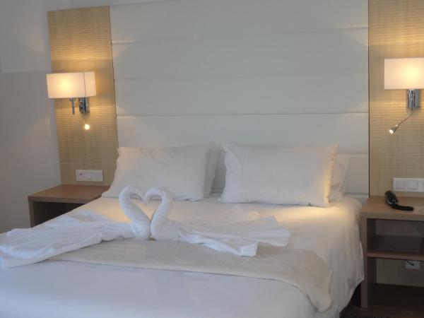 Hotel Uhainak : photo 2 de la chambre chambre double avec balcon