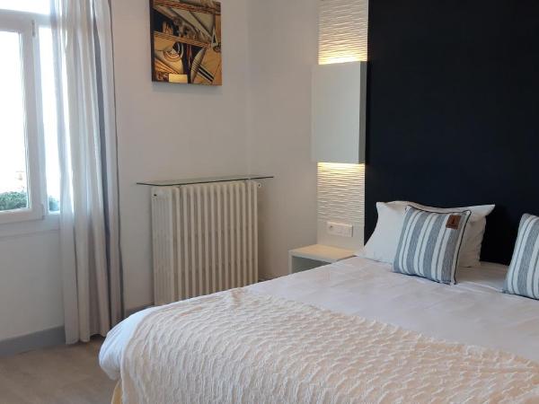 Hotel Uhainak : photo 2 de la chambre chambre double - vue sur mer