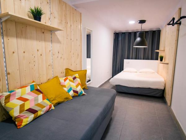 Koala Hostel : photo 1 de la chambre chambre familiale avec salle de bains commune