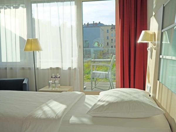 Park Inn by Radisson Linz : photo 4 de la chambre chambre standard avec terrasse