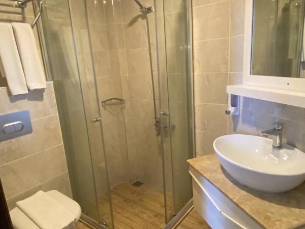 Kaleici Hotel : photo 7 de la chambre chambre familiale - vue sur jardin