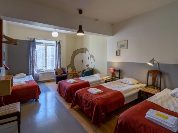 Reimersholme Hotel : photo 2 de la chambre chambre quadruple avec salle de bains commune