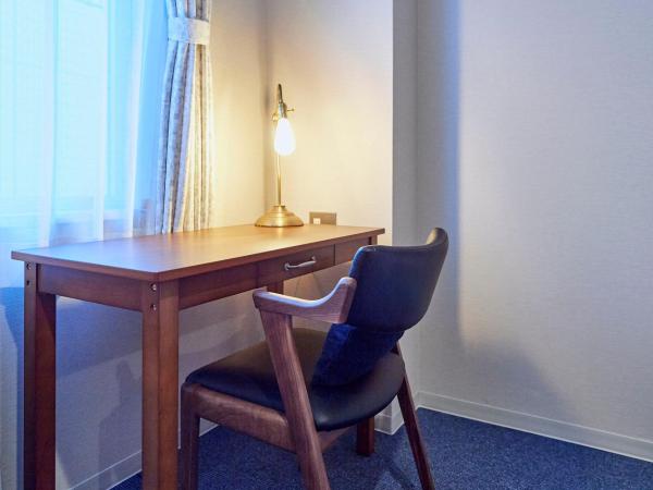 Turn Table : photo 2 de la chambre grande chambre simple