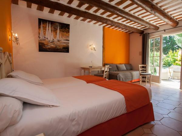 Le Mas Des Sables : photo 1 de la chambre chambre lits jumeaux camarguaise