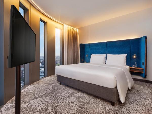 HYPERION Hotel München : photo 1 de la chambre chambre lit king-size affaires