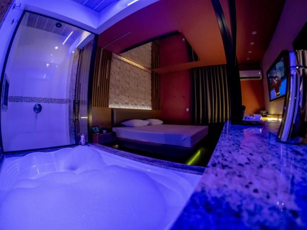 Motel Belle (Adult Only) : photo 8 de la chambre chambre double de luxe avec baignoire spa