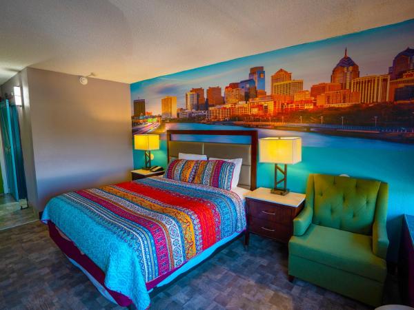 Philly Inn & Suites : photo 3 de la chambre chambre lit king-size deluxe