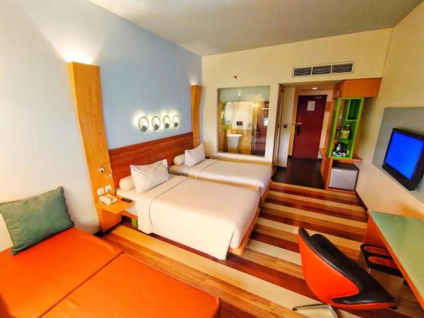 ibis Styles Yogyakarta : photo 3 de la chambre chambre de luxe avec 2 lits simples