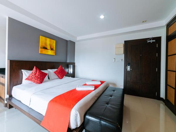 Ratana Hotel Sakdidet : photo 4 de la chambre chambre double ou lits jumeaux supérieure