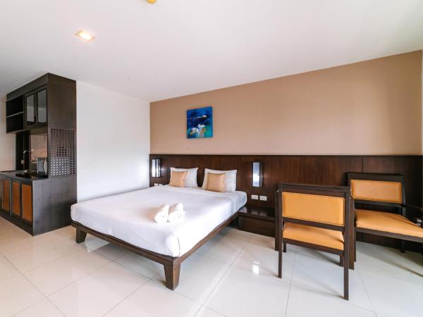 Ratana Hotel Sakdidet : photo 5 de la chambre chambre deluxe double ou lits jumeaux