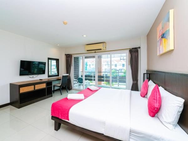 Ratana Hotel Sakdidet : photo 1 de la chambre suite junior