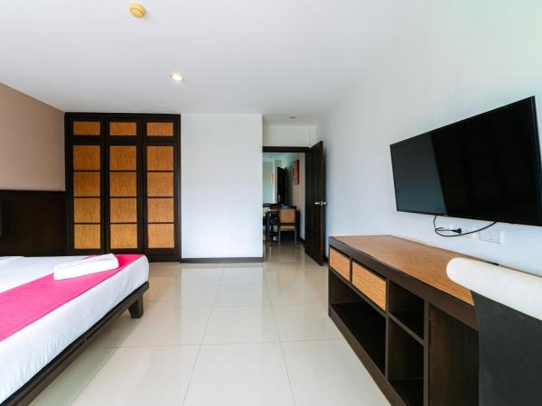 Ratana Hotel Sakdidet : photo 6 de la chambre suite junior