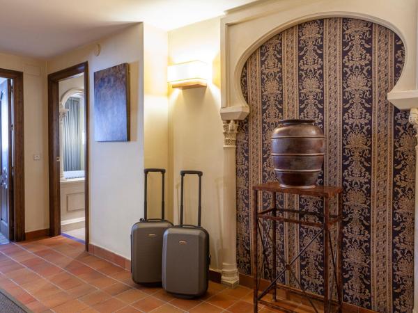 Hotel Macià Alfaros : photo 10 de la chambre suite junior familiale