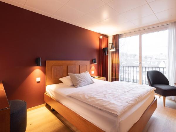 Engimatt City & Garden Hotel : photo 3 de la chambre chambre double confort avec balcon