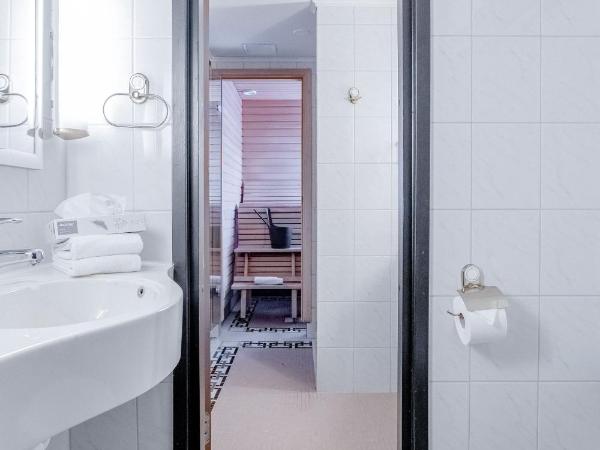 Holiday Club Turun Caribia : photo 8 de la chambre suite lit king-size