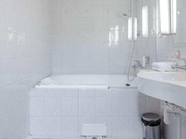 Holiday Club Turun Caribia : photo 7 de la chambre queen superior family with superpark view