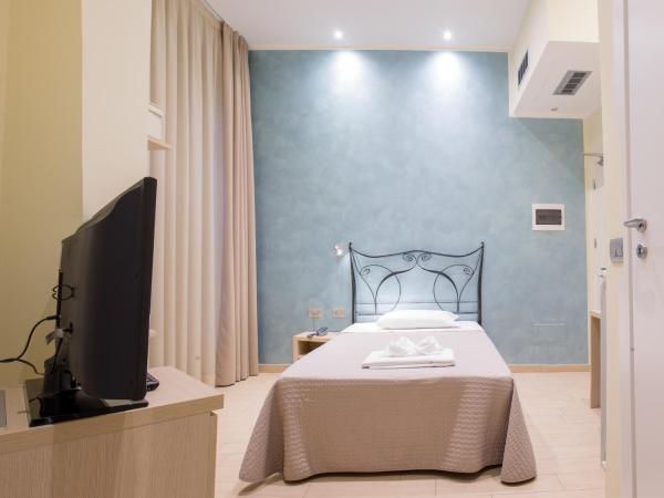 Hotel La Madonnina : photo 6 de la chambre chambre simple