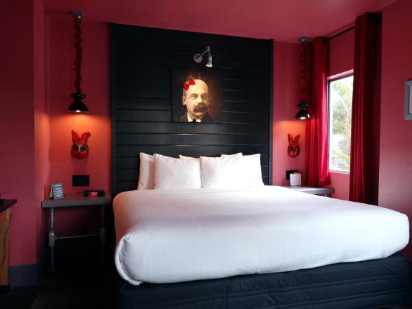 Hotel Gaythering - Gay Hotel - All Adults Welcome : photo 5 de la chambre grande chambre lit king-size