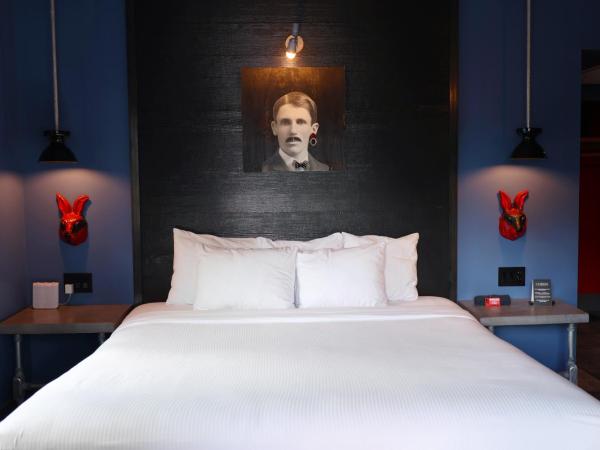 Hotel Gaythering - Gay Hotel - All Adults Welcome : photo 8 de la chambre chambre lit king-size