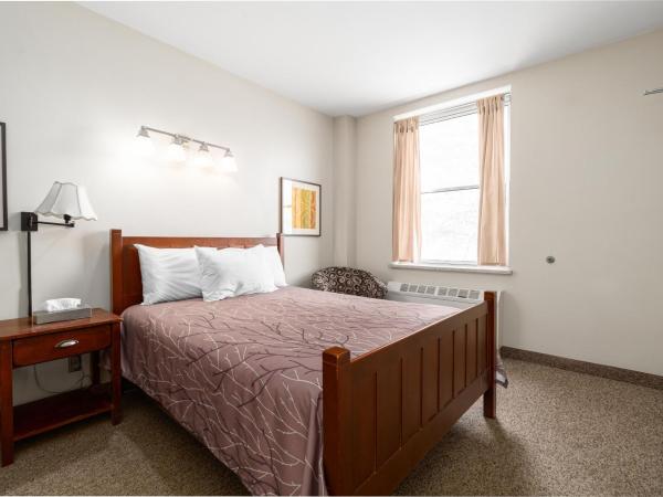 Guest House on the Mount : photo 1 de la chambre queen bed with full bathroom