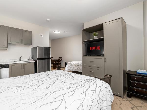 Guest House on the Mount : photo 3 de la chambre queen bed and single bed with full bath and kitchenette