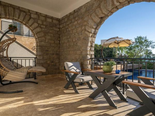 Noa Suite Hotel Only Adult : photo 8 de la chambre appartement - vue sur piscine 