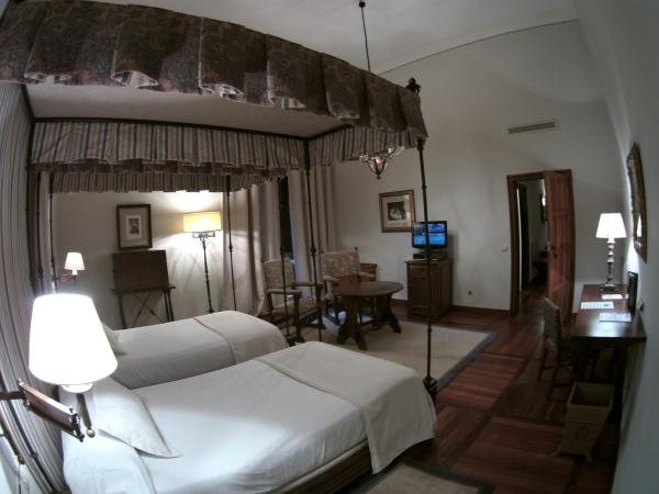 Parador de Santiago - Hostal Reis Catolicos : photo 1 de la chambre chambre double supérieure