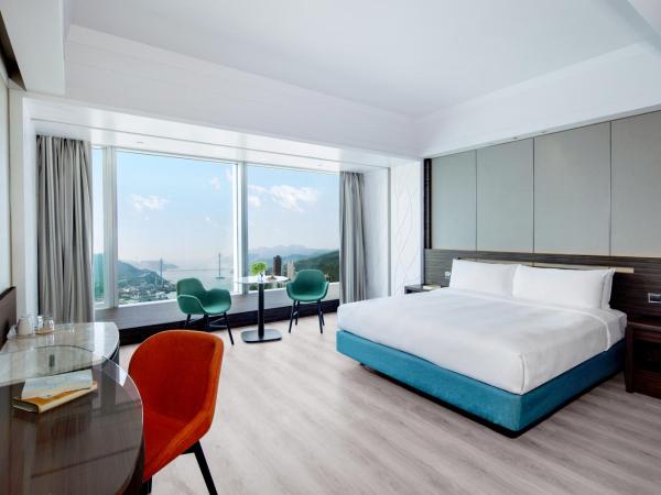Nina Hotel Tsuen Wan West : photo 4 de la chambre premier harbor view (tower 2) - 1 king bed