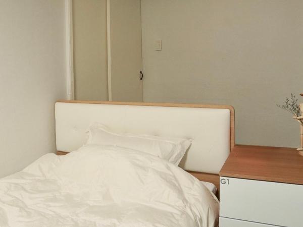 White Story : photo 2 de la chambre chambre double avec salle de bains privative