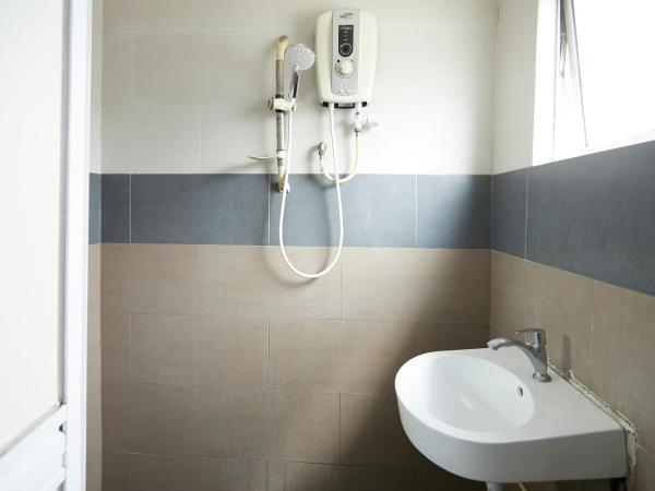 U7 P Hotel : photo 4 de la chambre chambre lits jumeaux standard