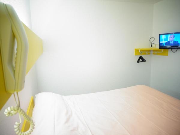 Quick Palace Anglet : photo 1 de la chambre chambre double - accessible aux personnes à mobilité réduite 