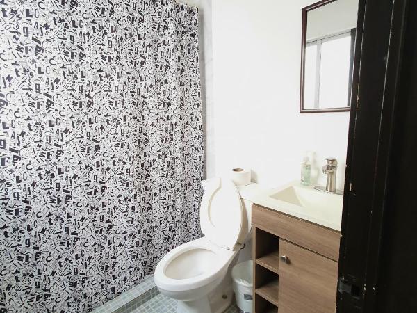 Hostal Top Location ideal para viajeros Polanco : photo 4 de la chambre chambre double standard avec 2 lits doubles