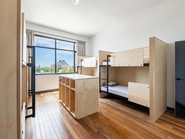 Bunk Brisbane : photo 3 de la chambre bed in 8-share ensuite dorm