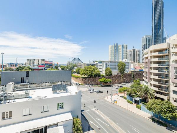 Bunk Brisbane : photo 7 de la chambre bed in 8-share ensuite dorm