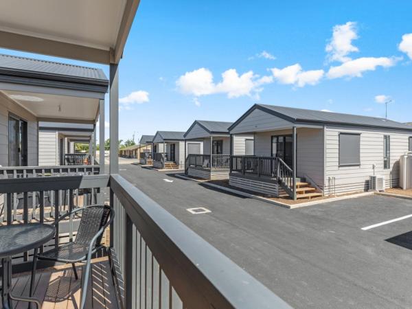 Comfort Inn & Suites Manhattan : photo 1 de la chambre villa deluxe