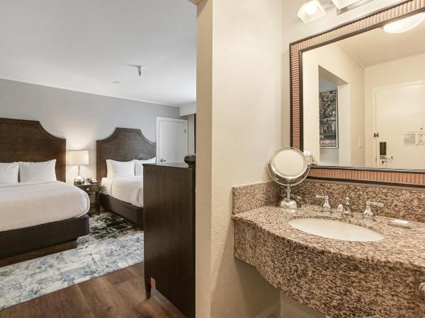 St Charles Inn, Superior Hotel : photo 3 de la chambre chambre double avec 2 lits doubles