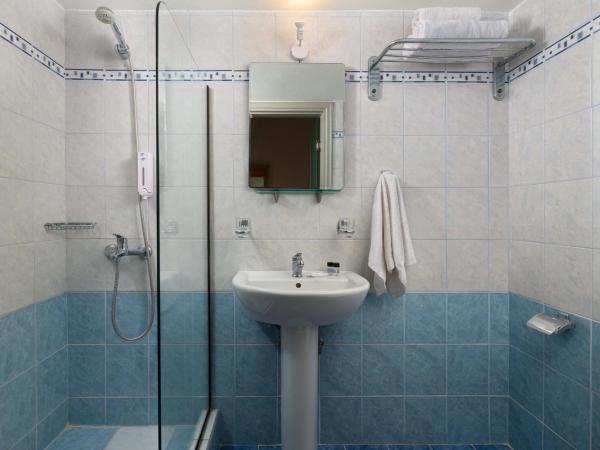 City Plus Rhodes Hotel : photo 5 de la chambre chambre double ou lits jumeaux - vue sur ville
