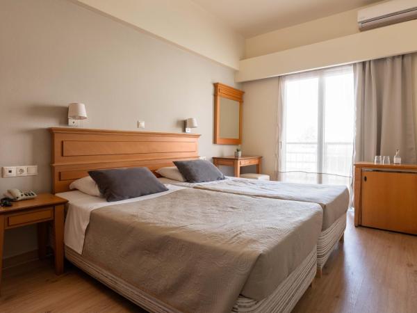 City Plus Rhodes Hotel : photo 1 de la chambre chambre double ou lits jumeaux - vue sur ville
